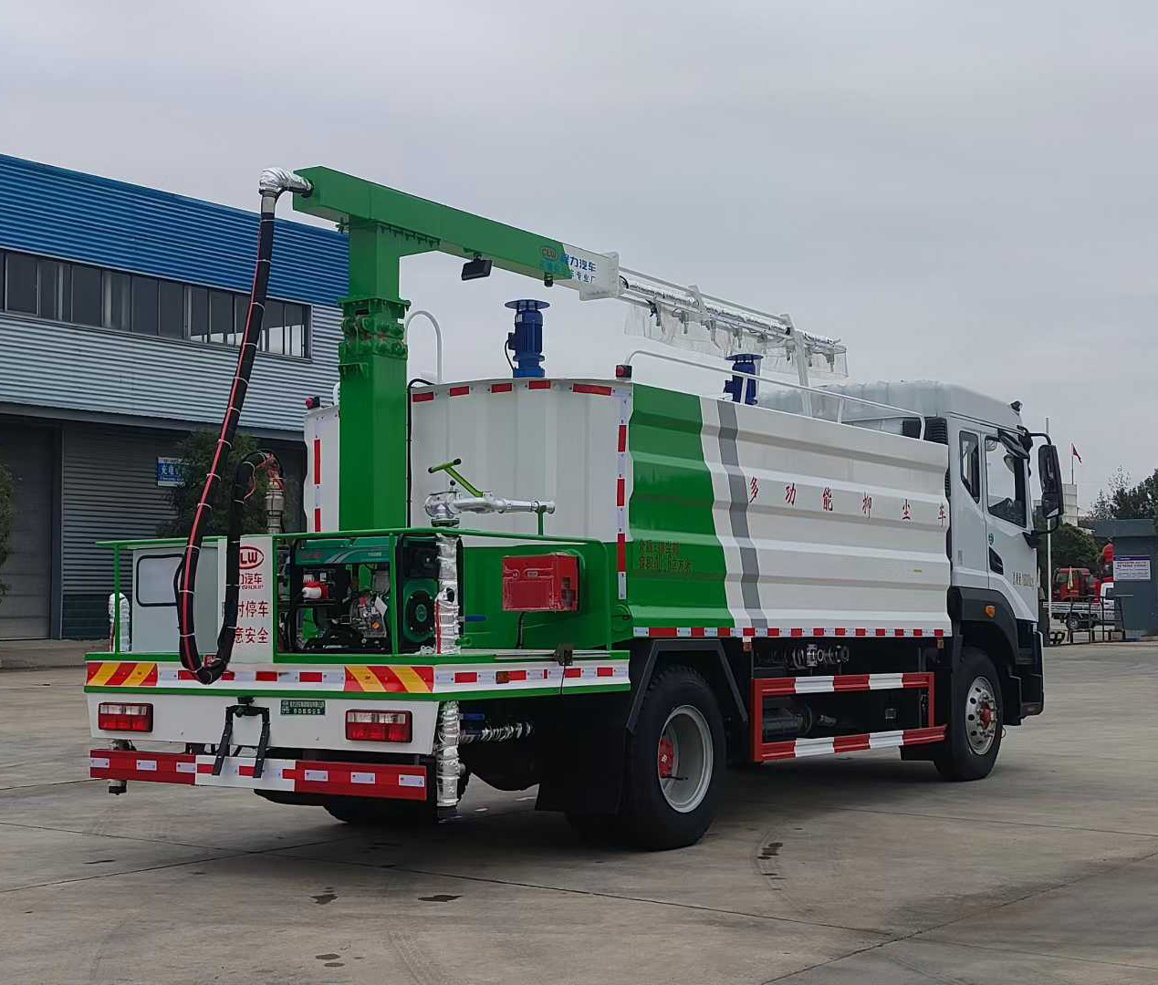 新款東風多利卡D9—多功能鐵路抑塵車 綠化噴灑車灑水車圖片4